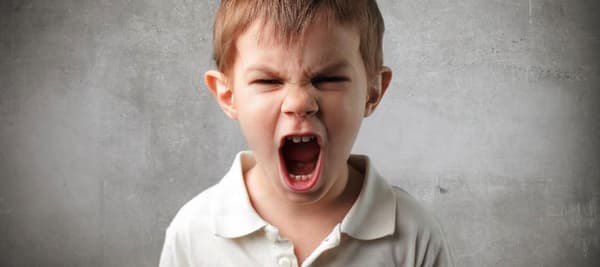 次のうち、より頭に来るのは？