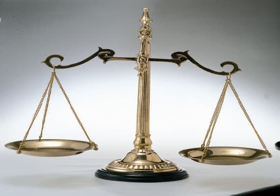 금 1kg과 철 1kg 중 더 무거운 것은?